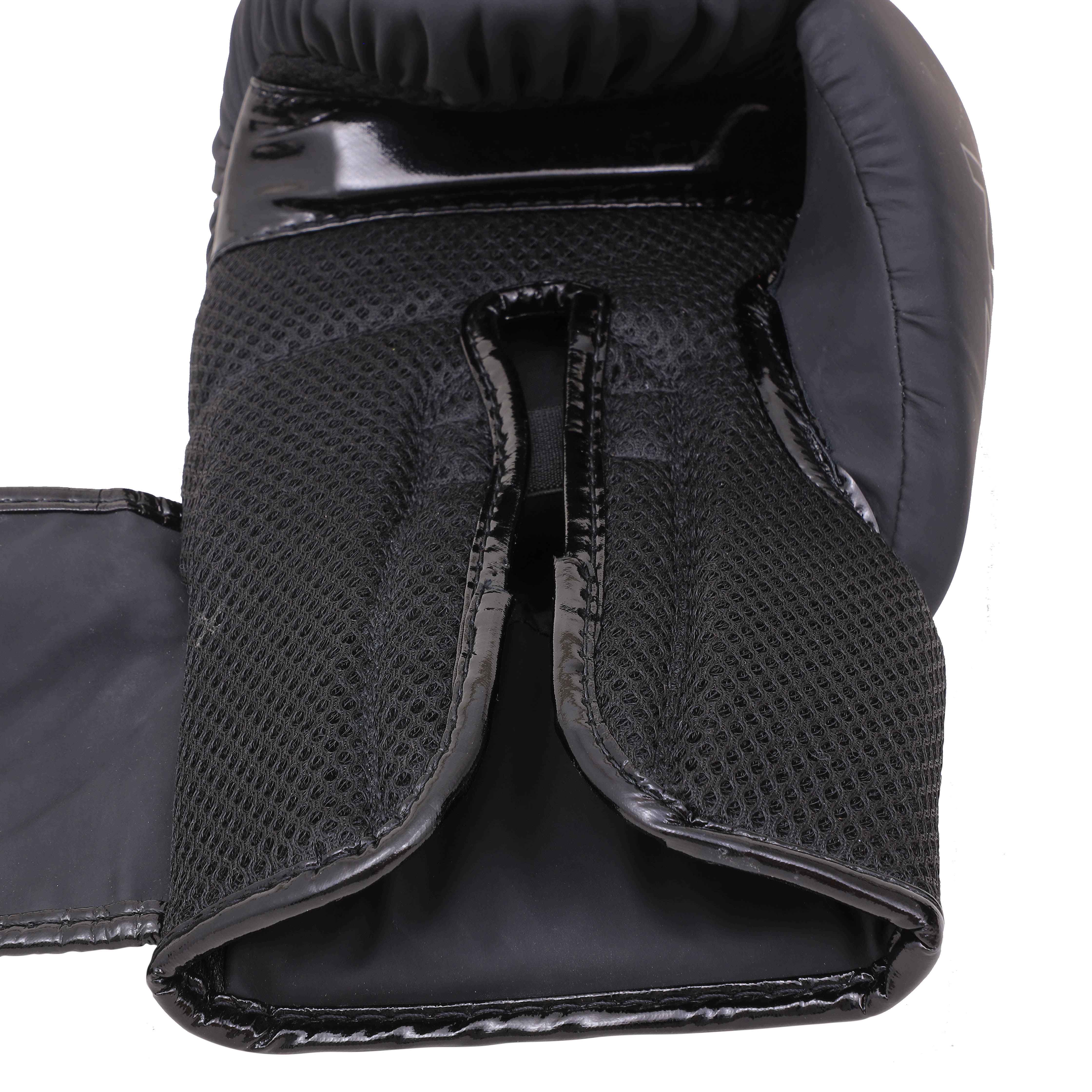 Kit Boxe e Muay Thai Luva + Bandagem + Bucal Naja Black Line